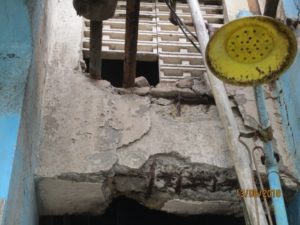 Roof slab adjacent to staircase – crackd and lifted up